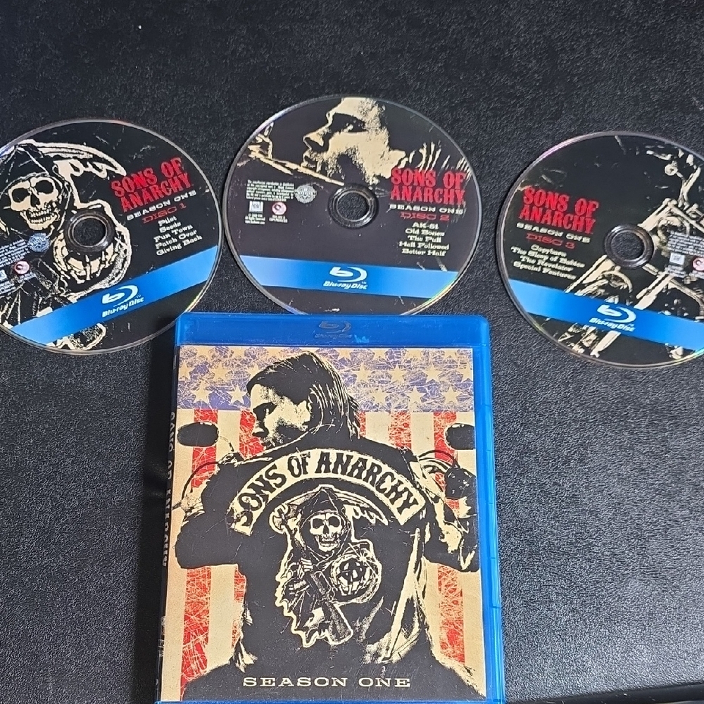 Sons of Anarchy Season One Blu-ray Set - Black, Red, Blue
